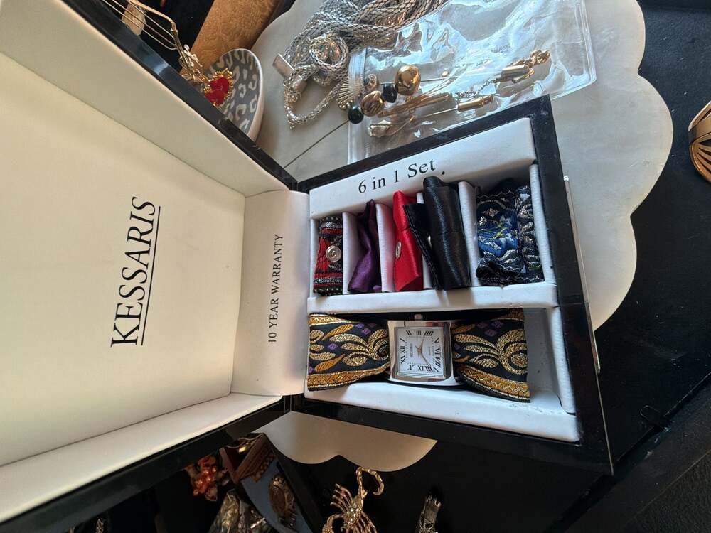 Kessaris 6 in 1 Set Interchangeable Scarf Band Quartz Watch
